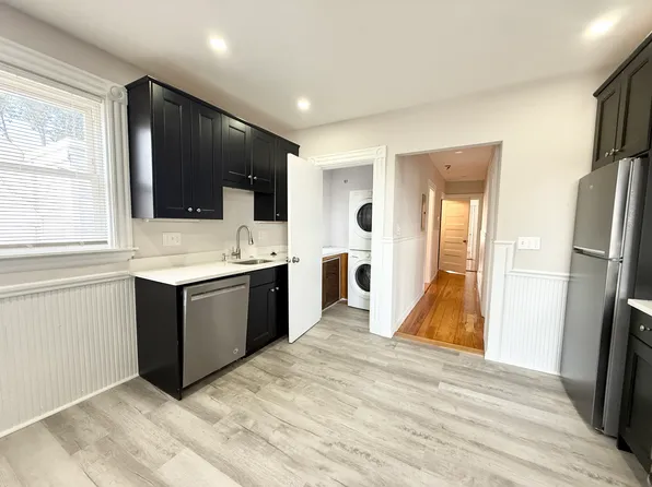 71 Saxton St #3R, Dorchester, MA 02125