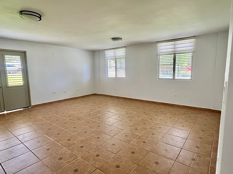 11 Camino Real — Photo 8