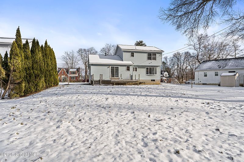 3rd image of 2209 Balltown Road