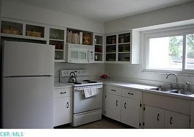 5th image of 4750 Manitoba Ct