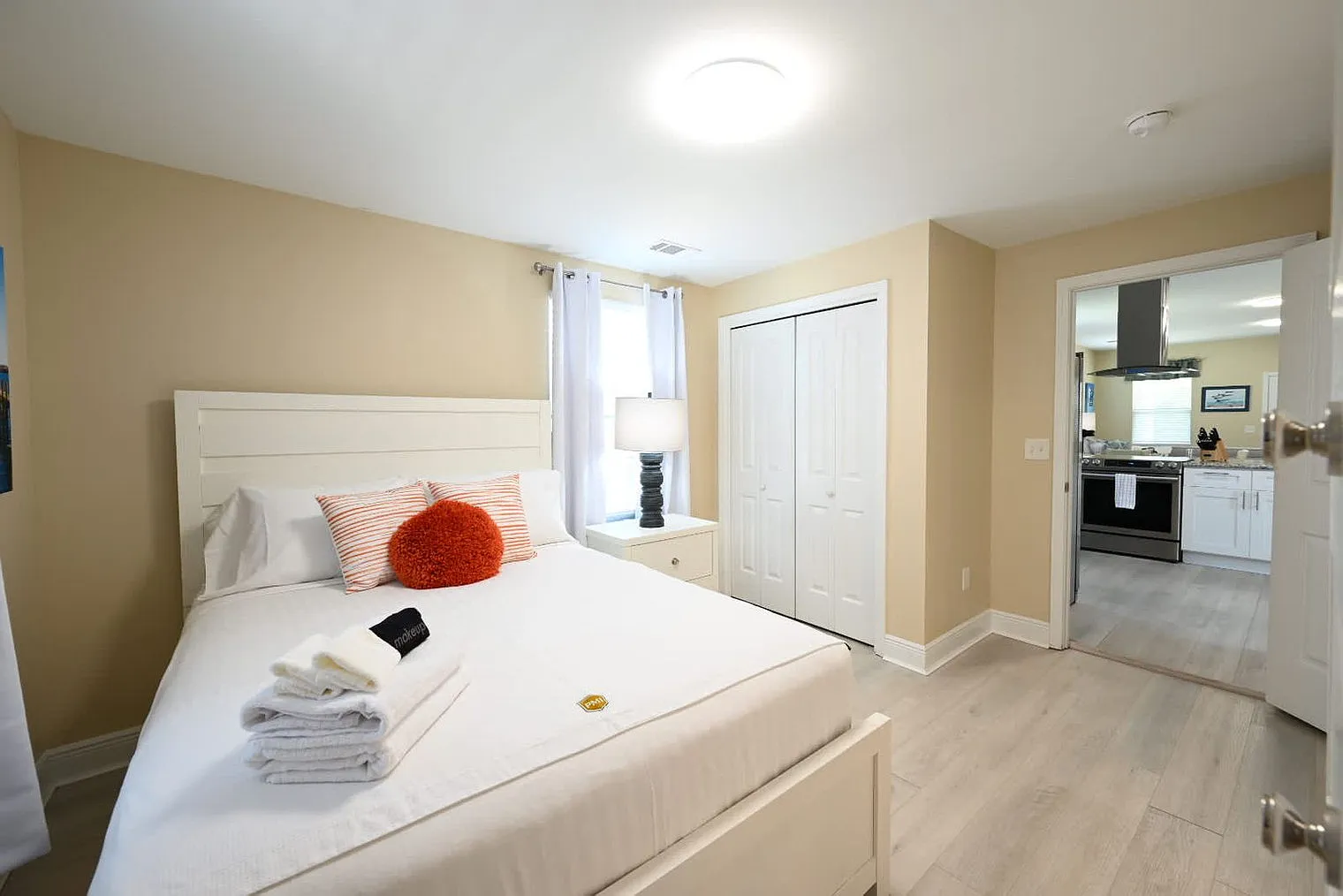 2 bed, 2.0 bath, 1162 sqft, $3,210 — Photo 4