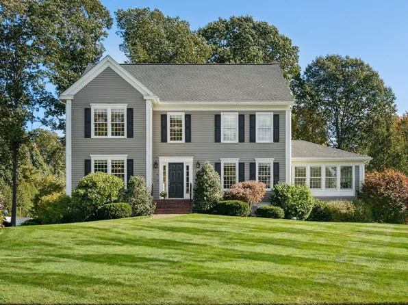1 Fielding Lane, Hampton, NH 03842
