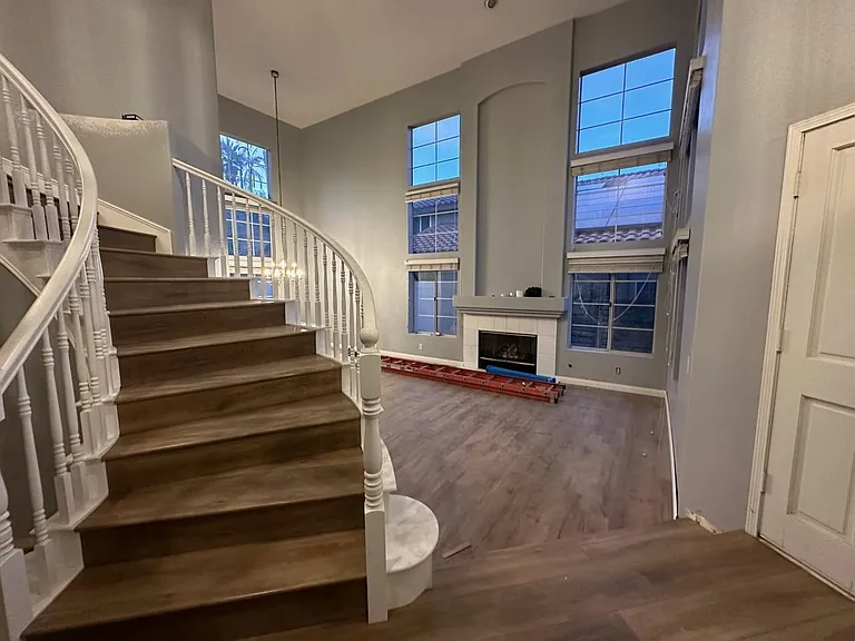 572 Hillsborough Way — Photo 6