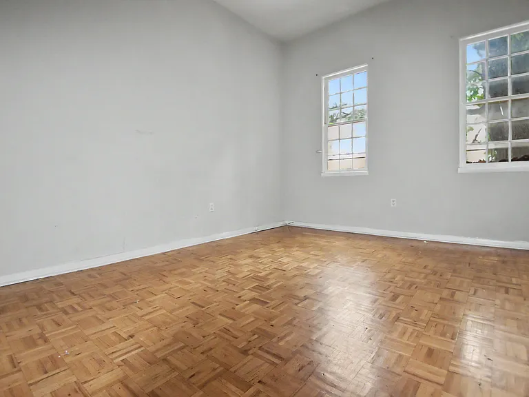 423 Spruce St #2F — Photo 11
