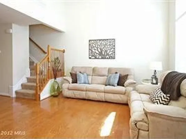 14278 Woven Willow Ln APT 43, Centreville, VA 20121