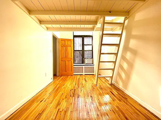 Rented by Oxford Property Group | media 5