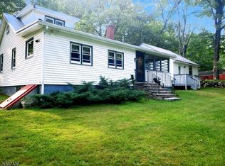 872 Greenville Rd, Wantage, NJ 07461