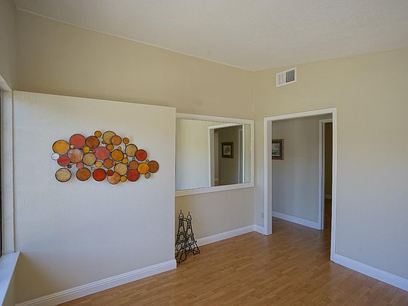 3rd image of 2935 Tolliver Dr
