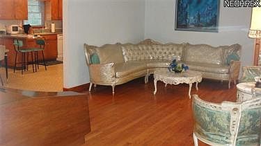 4th image of 67 Willard Ave
