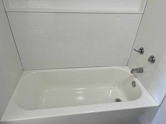 2nd image of 134 N Jefferson St