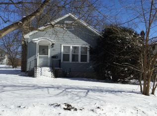109 N Hart St, Harvard, IL 60033