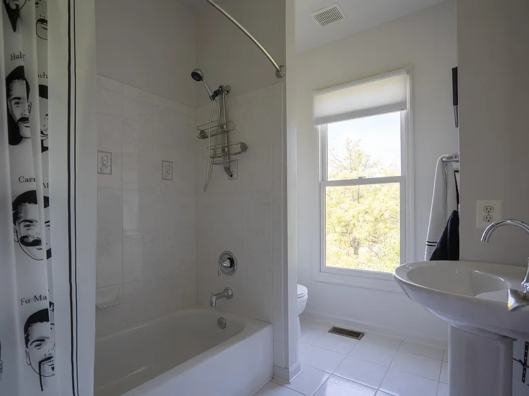 219 S Fremont Ave — Photo 11