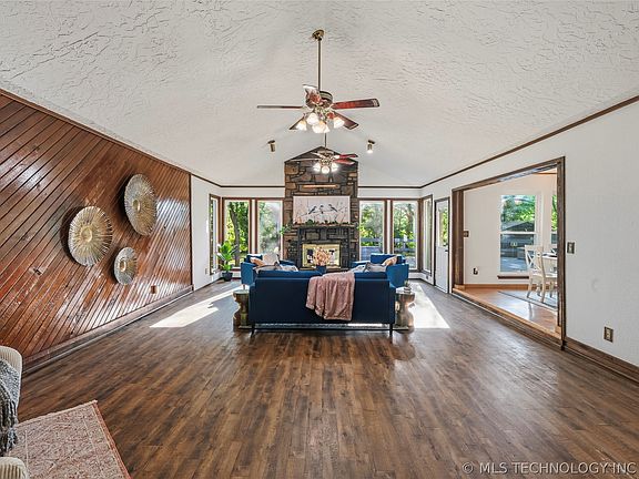 4th image of 8324 Harp Blvd