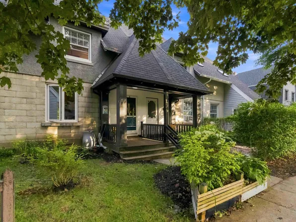 5518 Stanley Pl, Halifax, NS B3K 2E7