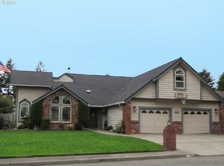 845 Cameo Ct, Brookings, OR 97415