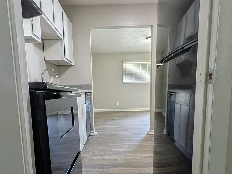 Premier Club Living Apartments in Union City, GA | Spacious Pet-Friendly Apartments Near I-85 — Photo 7
