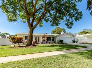 1028 Chinaberry Rd, Clearwater, FL 33764