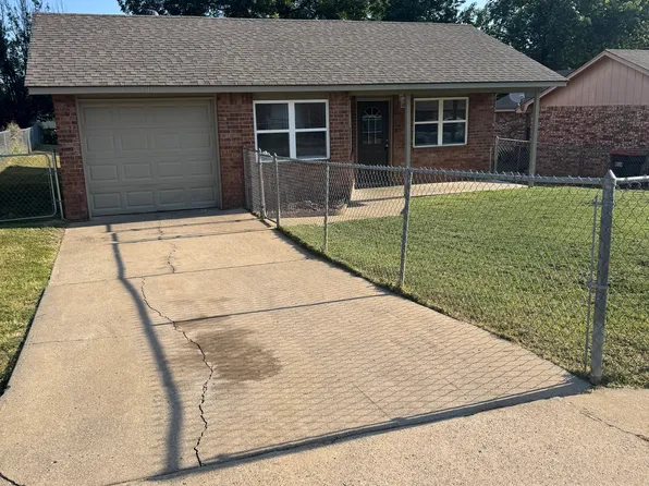 3911 James Ct, Van Buren, AR 72956