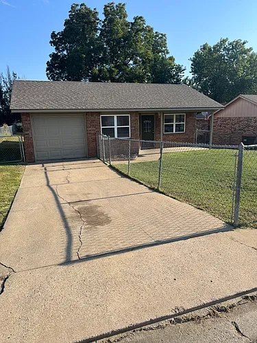 3911 James Ct Photo 1