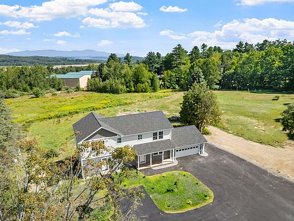 3rd image of 84 Old Lake Shore Road