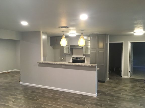 2nd image of 3415 Hampshire Dr