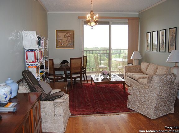 3rd image of 1 Towers Park Ln APT 605
