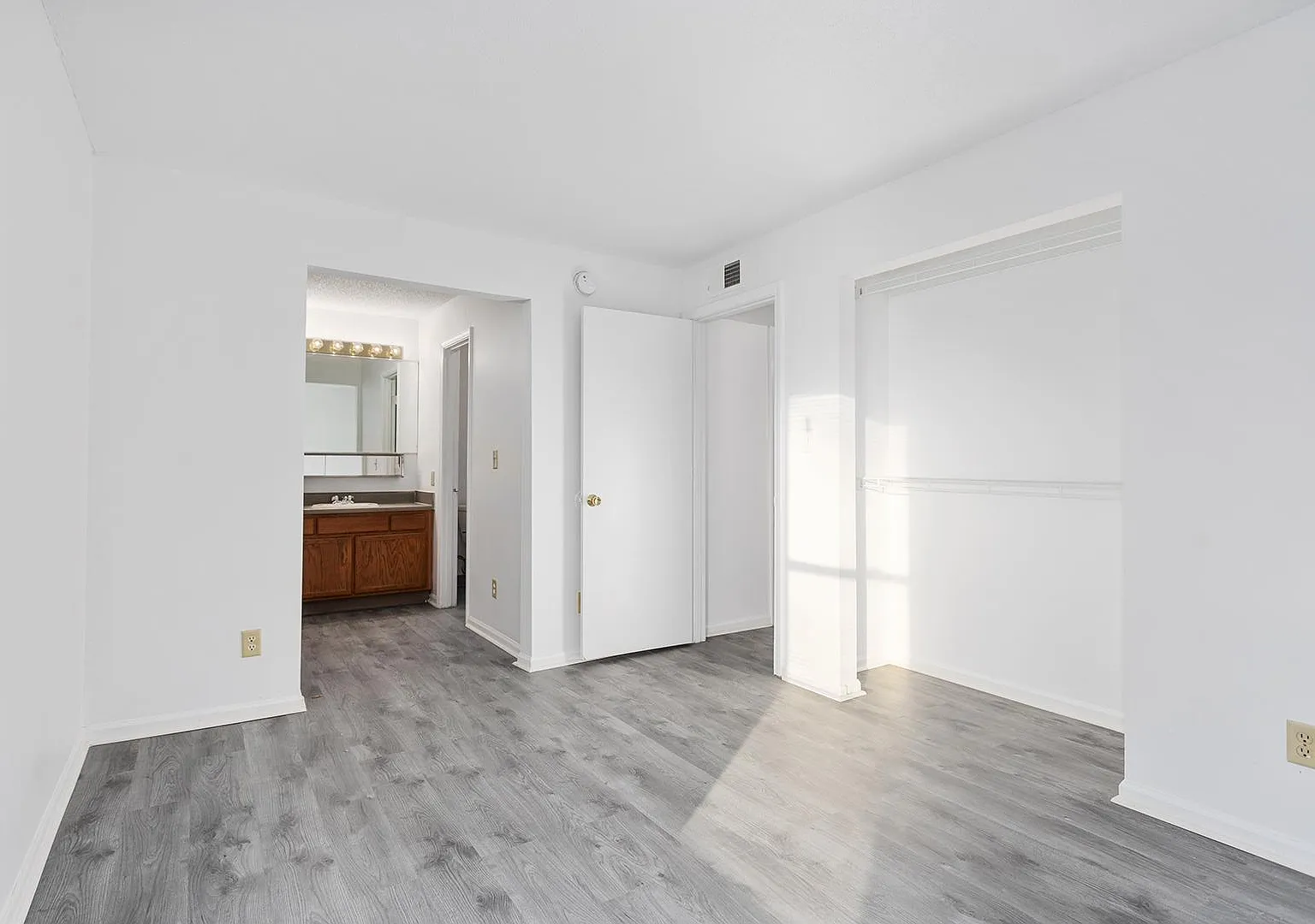 Stonegate Meadows Apartments — Photo 2