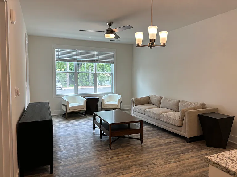 Fox Crossing Apartments at Durham — Photo 23