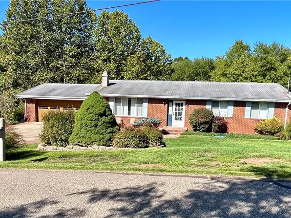 413 Strecker Ln, Marietta, OH 45750