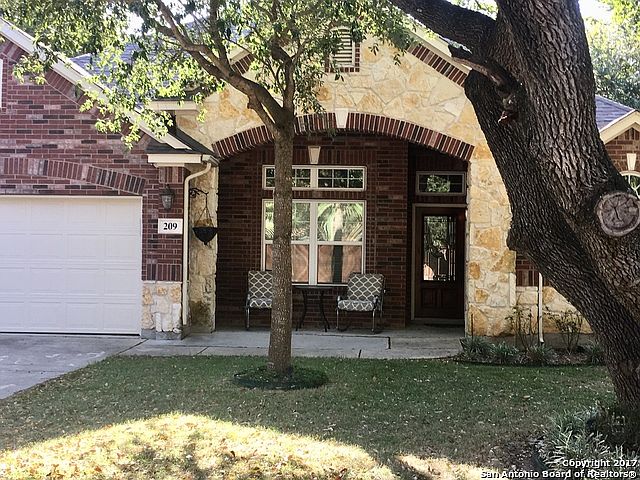 1st image of 209 Trevino Dr
