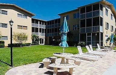 3rd image of 1510 SE 15th St APT 109