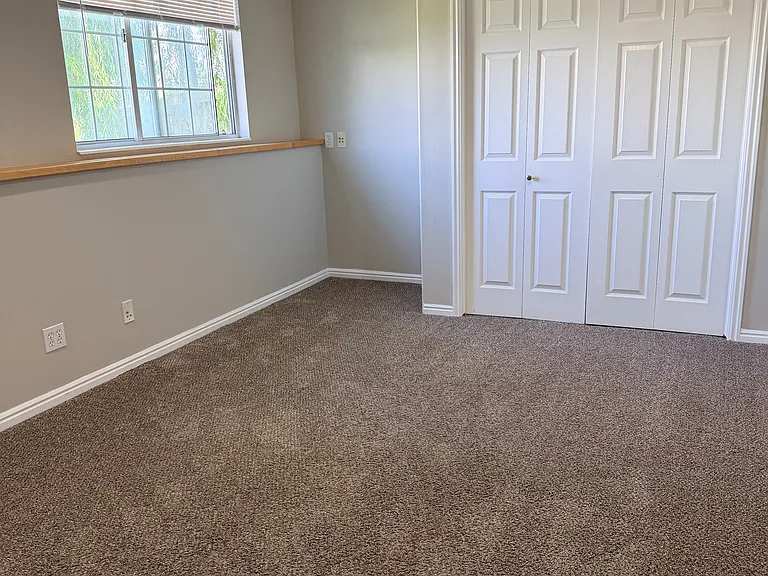 1925 E Sunset Dr — Photo 11