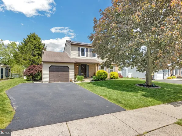 41 Downey Dr, Horsham, PA 19044