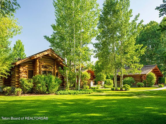 2nd image of 3055 S Bridle Dr