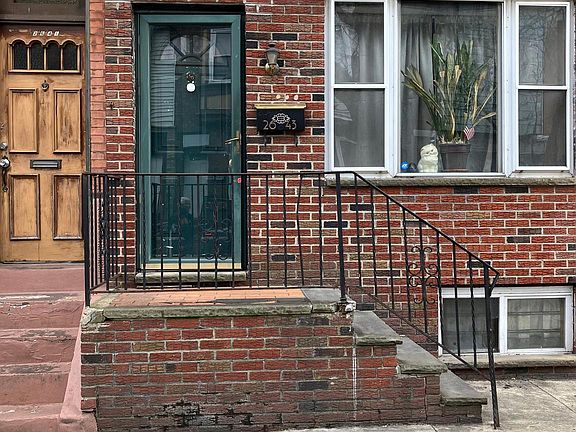 2nd image of 2643 S Beulah St