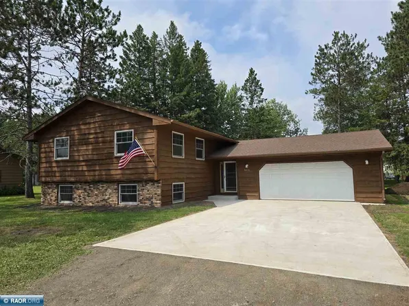 8415 Centennial Dr, Virginia, MN 55792