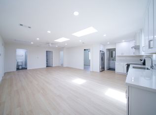 206 W Broadbent Dr, Riverside, CA 92507