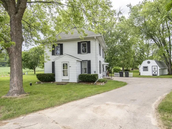 W498 County Road L, East Troy, WI 53120
