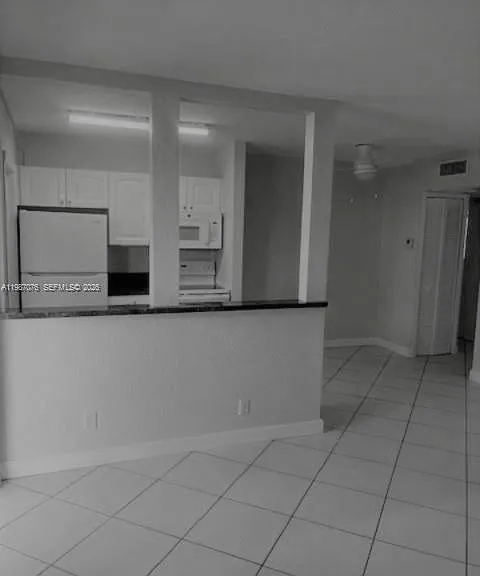 5050 Bayview Dr #17 — Photo 7
