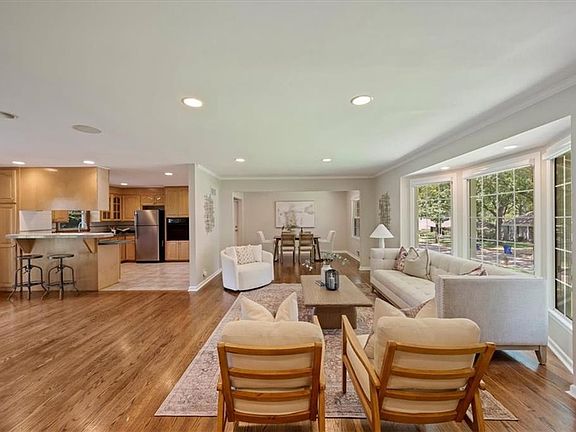 5th image of 4411 W 97th St