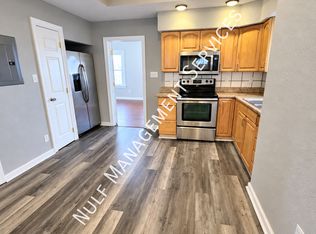 3208 Dobson St Floor 2, Pittsburgh, PA 15219