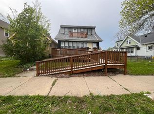 3715 N 16th St, Milwaukee, WI 53206