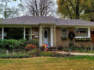 302 Westmoreland Ave, Waukegan, IL 60085