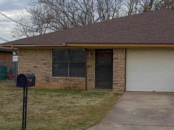 2nd image of 103 Briarwood Ln