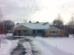 23950 S Woodland Rd, Shaker Heights, OH 44122