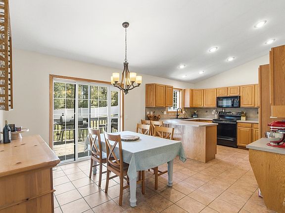 4th image of N7579 Pine Ridge Cir