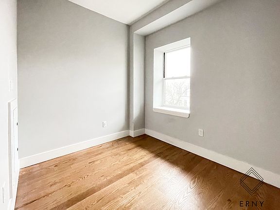 2nd image of 1354 Jefferson Ave #3B