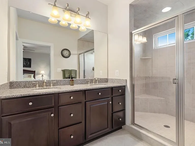 5241 Stream Bank Ln — Photo 10