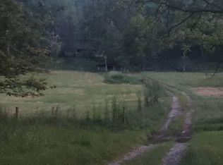 2575 Meadow Run Rd, Orma, WV 25268