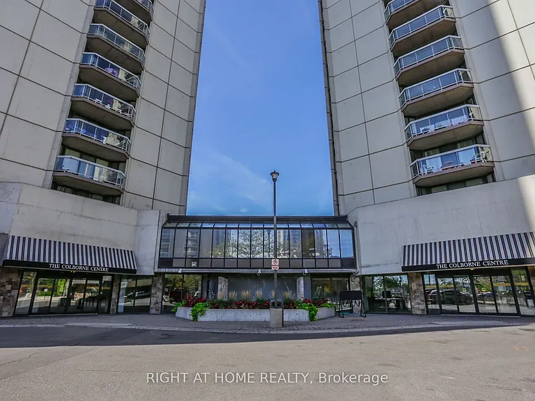 363 Colborne St #905 — Photo 1